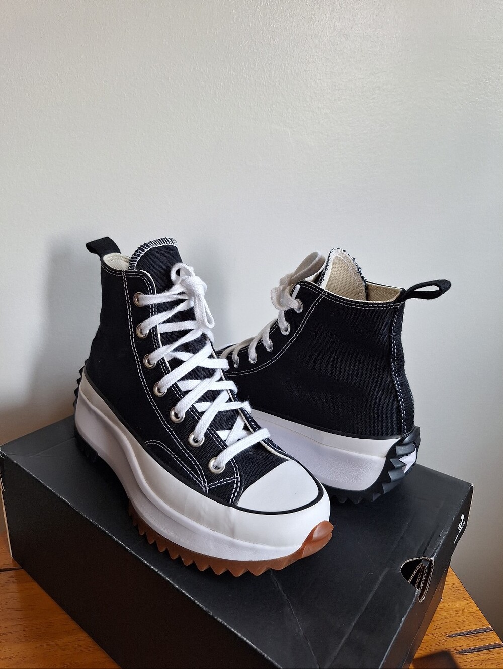 Converse Run Star Hike Platform Women's Black/White Size 7.5 - Picture 7 of 11